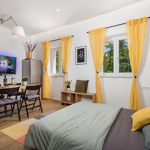 https://trsat-central-apartments.primorje-gorskikotar.com