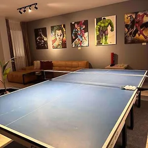 https://super-house-blloku.hotels-in-tirana.com