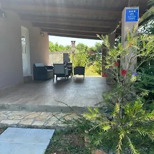 https://holiday-home-lavanda-pula.in-istria.net