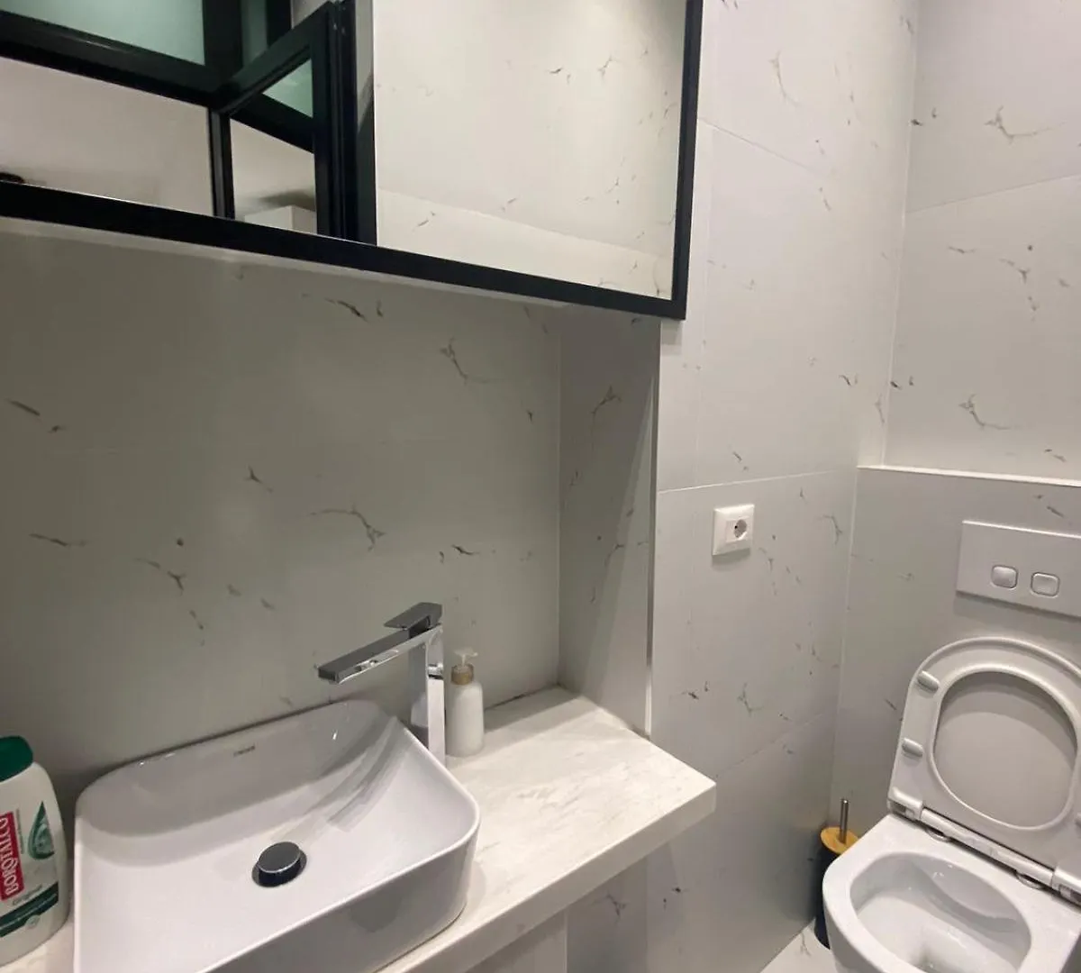 Luxury Apartments Blloku Tirana 0*,